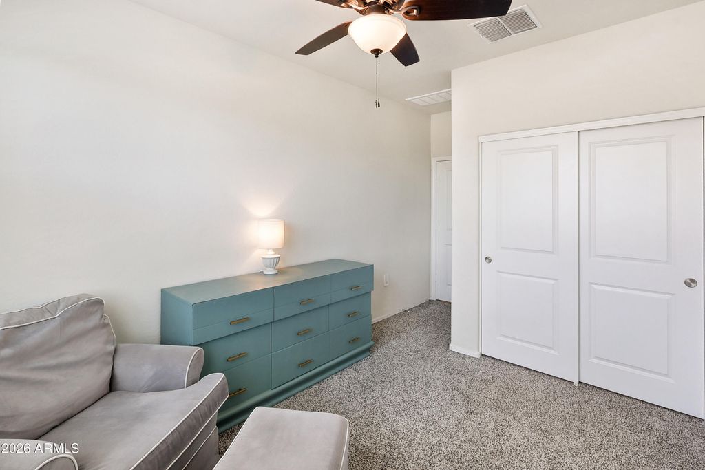 Image 15 of property listing at 18570 W DESERT HOLLOW Drive, Wittmann, AZ 85361