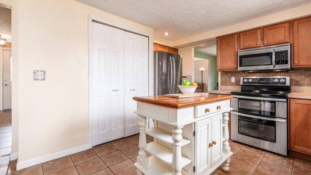 110 Canterberry Lane SW, Reynoldsburg, OH 43068
