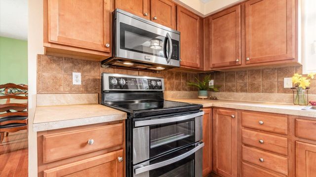 110 Canterberry Lane SW, Reynoldsburg, OH 43068
