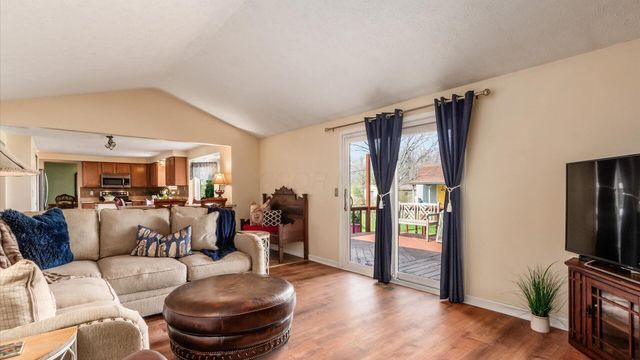 110 Canterberry Lane SW, Reynoldsburg, OH 43068