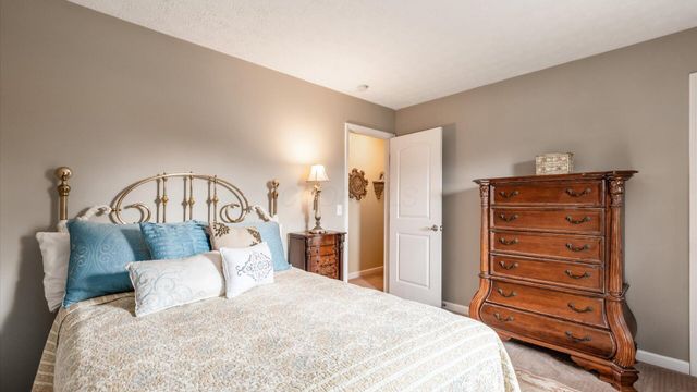 110 Canterberry Lane SW, Reynoldsburg, OH 43068