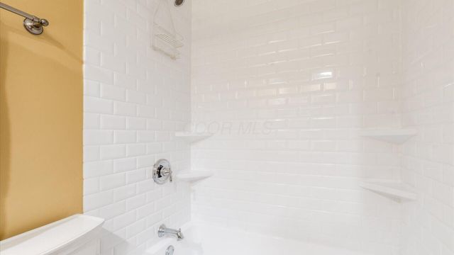 110 Canterberry Lane SW, Reynoldsburg, OH 43068