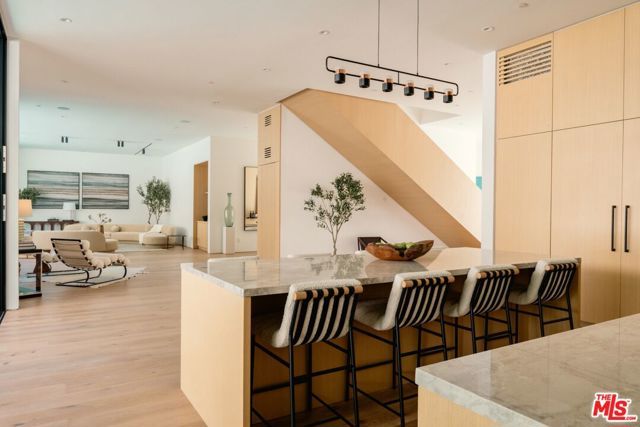 1508 Roscomare Road, Los Angeles, CA 90077