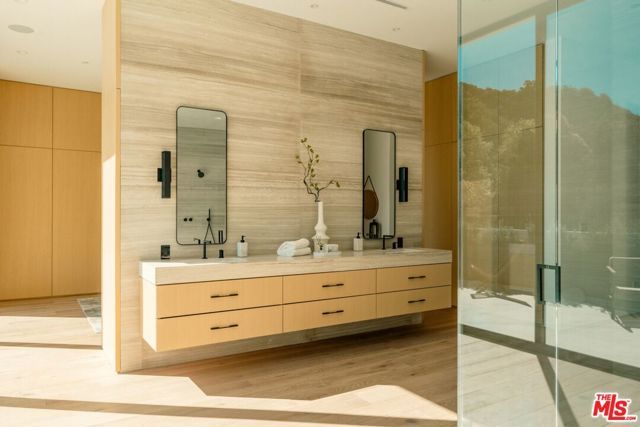 1508 Roscomare Road, Los Angeles, CA 90077