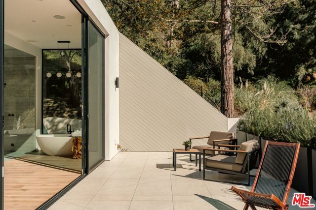 1508 Roscomare Road, Los Angeles, CA 90077