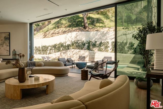 1508 Roscomare Road, Los Angeles, CA 90077