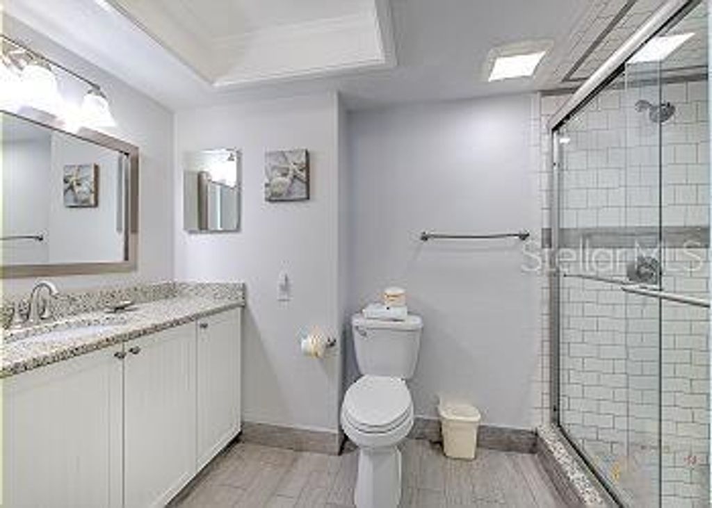 Image 12 of property listing at 1510 GULF BOULEVARD 101, Indian Rocks Beach, FL 33785