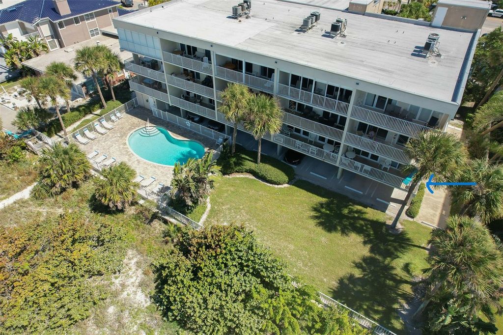 Image 20 of property listing at 1510 GULF BOULEVARD 101, Indian Rocks Beach, FL 33785