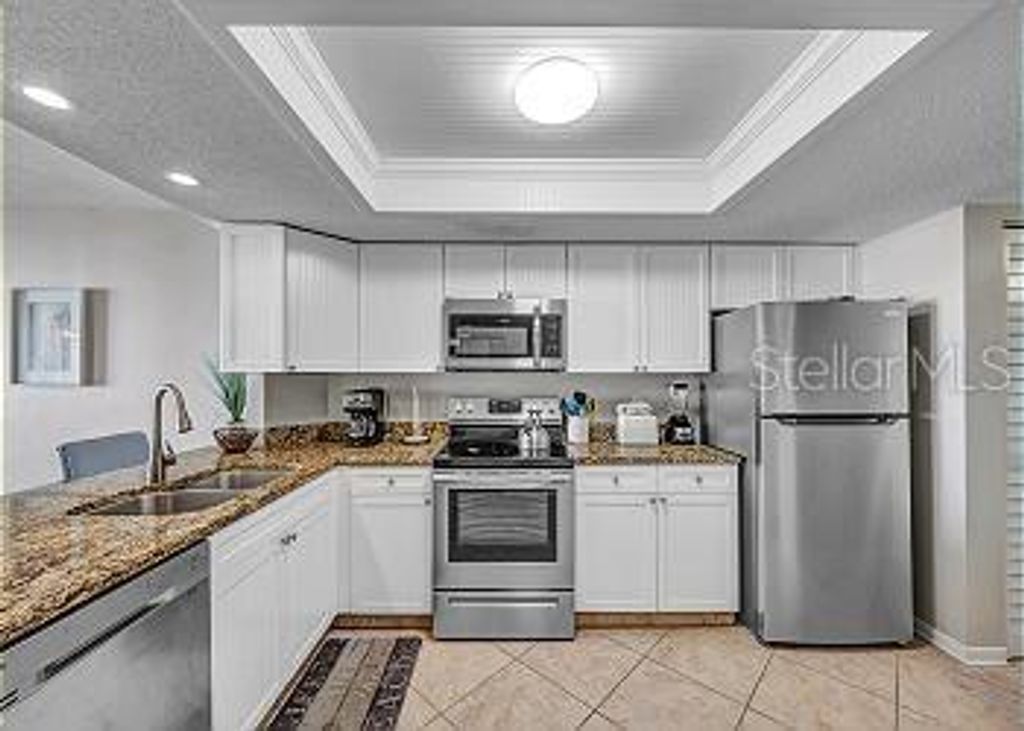 Image 9 of property listing at 1510 GULF BOULEVARD 101, Indian Rocks Beach, FL 33785