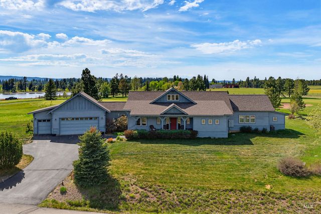 319 Otter Pond Ln, McCall, ID 83638
