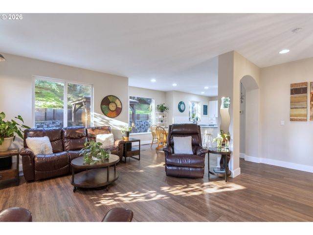 1155 Little John Loop, Salem, OR 97304