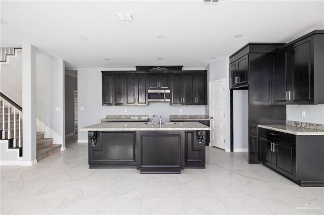5307 N Crown Point, Pharr, TX 78577
