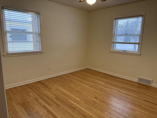 6715 North Avenue, Middleton, WI 53562