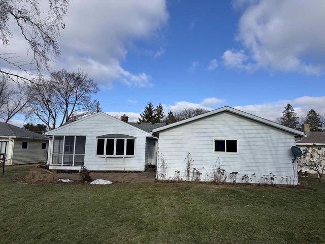 6715 North Avenue, Middleton, WI 53562