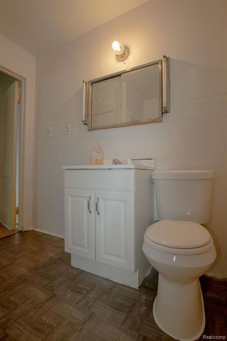 19520 Georgia Street, Roseville, MI 48066