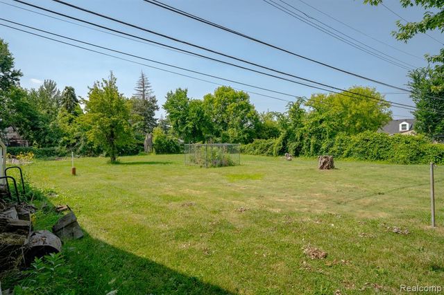 19520 Georgia Street, Roseville, MI 48066