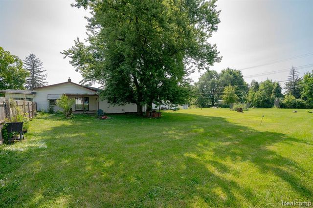 19520 Georgia Street, Roseville, MI 48066