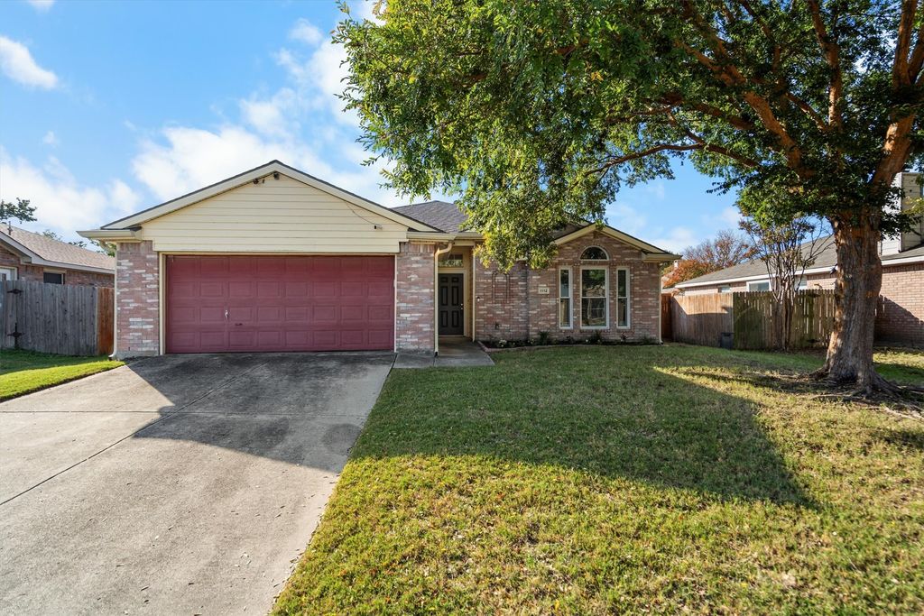 1112 Lake Bluff Drive, Little Elm, TX 75068