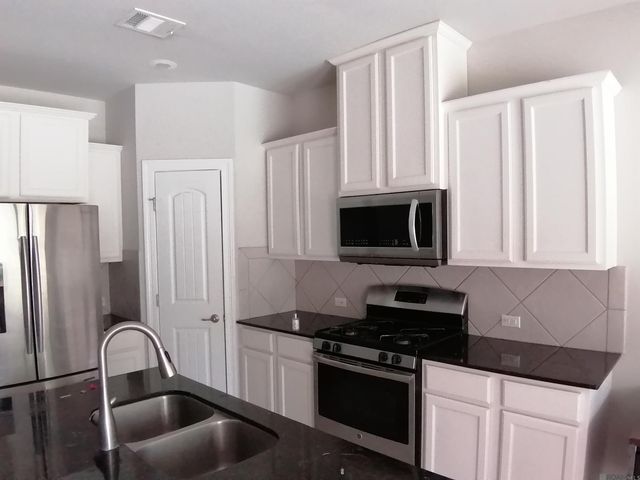 8082 Antebellum Ave, Baton Rouge, LA 70820