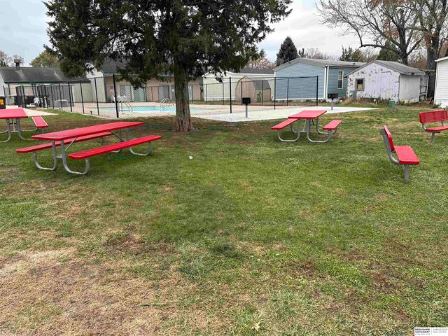 1407 W Commodore Boulevard, Lincoln, NE 68522