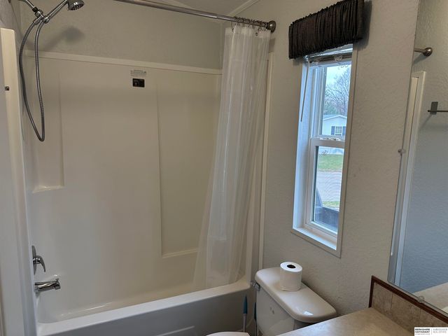 1407 W Commodore Boulevard, Lincoln, NE 68522