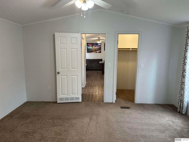 1407 W Commodore Boulevard, Lincoln, NE 68522