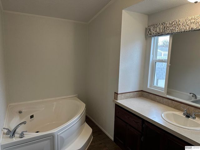 1407 W Commodore Boulevard, Lincoln, NE 68522