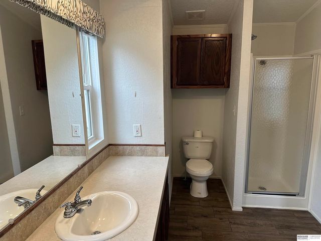 1407 W Commodore Boulevard, Lincoln, NE 68522