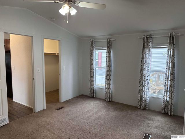 1407 W Commodore Boulevard, Lincoln, NE 68522