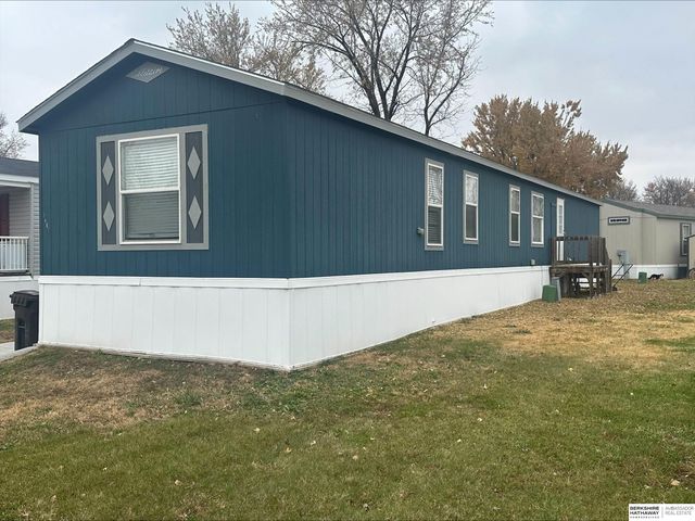 1407 W Commodore Boulevard, Lincoln, NE 68522