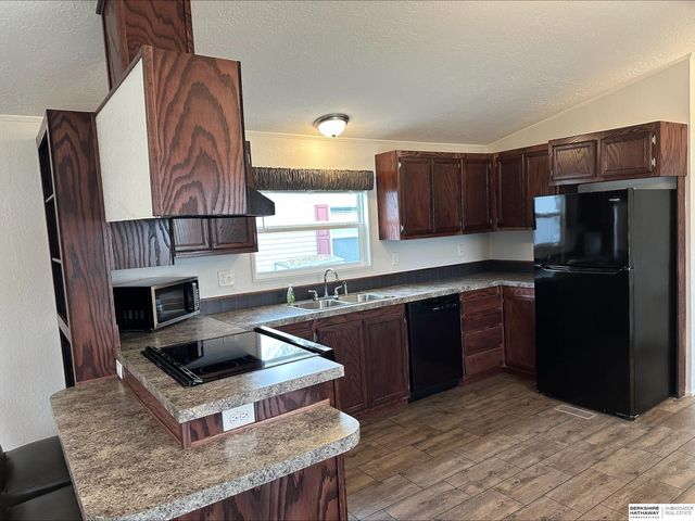 1407 W Commodore Boulevard, Lincoln, NE 68522