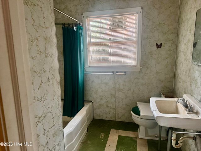 154 Sunset Park Road, Bladenboro, NC 28320