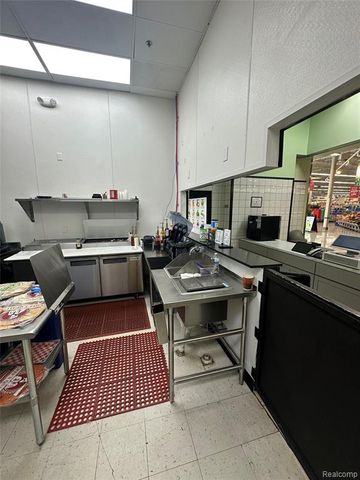 00001 Telegraph Road, Southfield, MI 48033