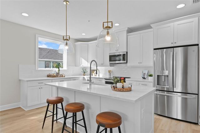 208 W FRANCES AVENUE 2, Tampa, FL 33602
