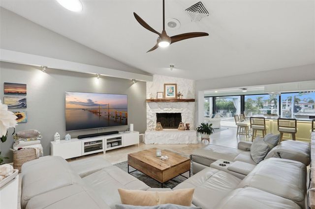4424 45TH STREET S, St Petersburg, FL 33711