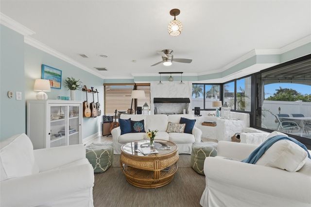 4424 45TH STREET S, St Petersburg, FL 33711