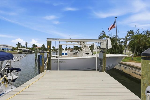 4424 45TH STREET S, St Petersburg, FL 33711