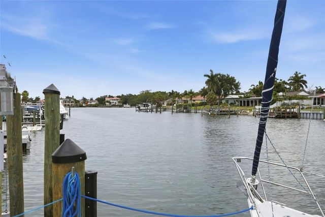 4424 45TH STREET S, St Petersburg, FL 33711