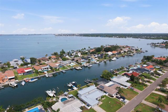4424 45TH STREET S, St Petersburg, FL 33711