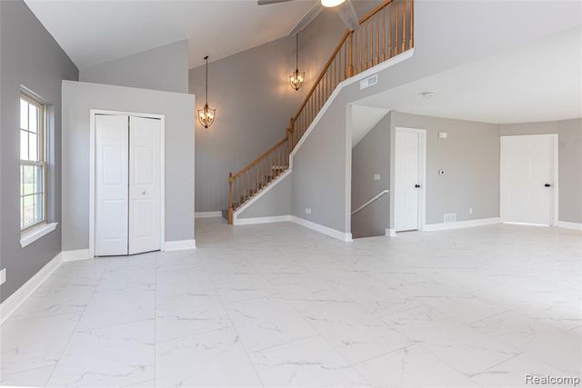 29242 W Glen Oaks, Farmington Hills, MI 48334