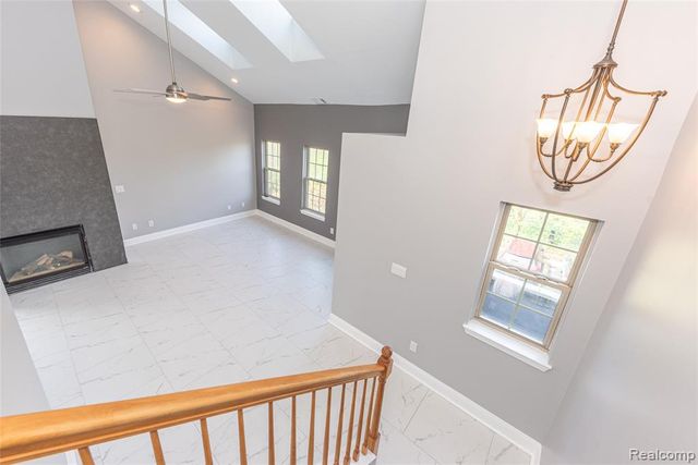 29242 W Glen Oaks, Farmington Hills, MI 48334