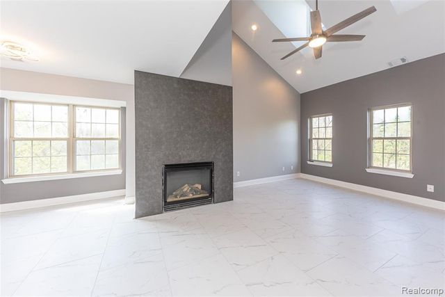 29242 W Glen Oaks, Farmington Hills, MI 48334