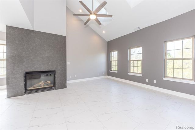 29242 W Glen Oaks, Farmington Hills, MI 48334