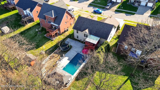 7311 Brook Meadow Dr, Louisville, KY 40228