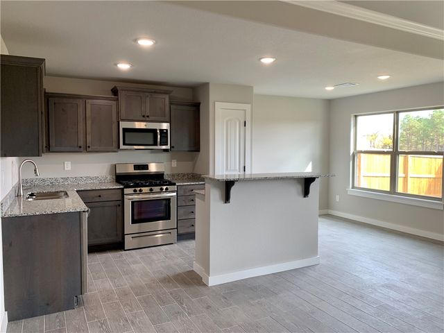 430 Rineel Avenue, Centerton, AR 72719