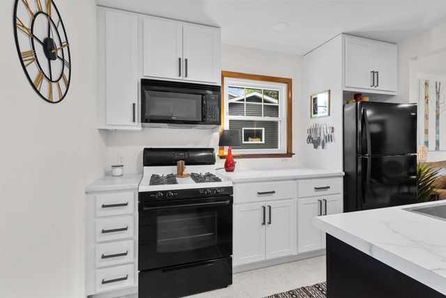 4637 Elgar Lane, Madison, WI 53704