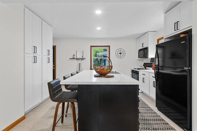 4637 Elgar Lane, Madison, WI 53704
