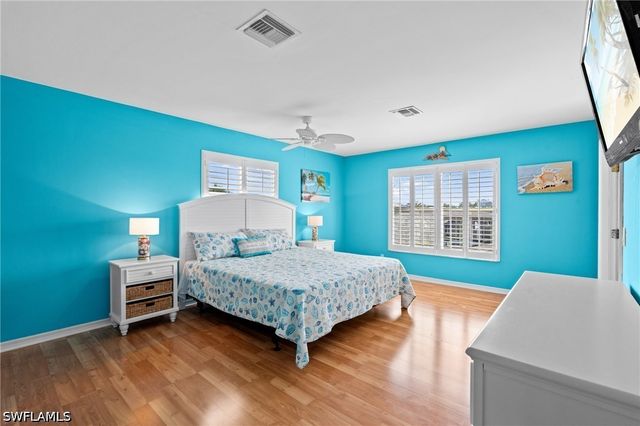 320 Madison CT, Fort Myers Beach, FL 33931