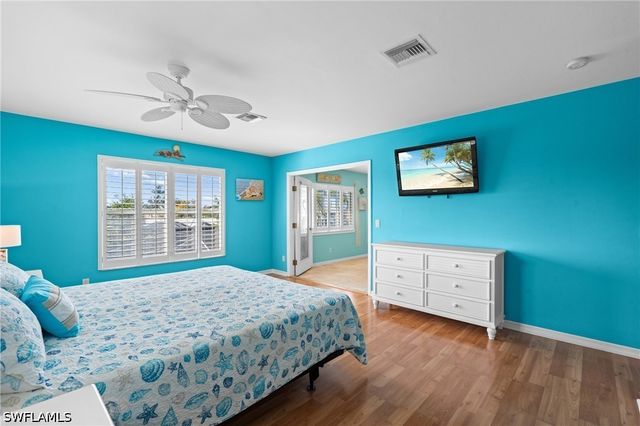320 Madison CT, Fort Myers Beach, FL 33931