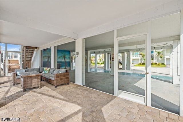 320 Madison CT, Fort Myers Beach, FL 33931